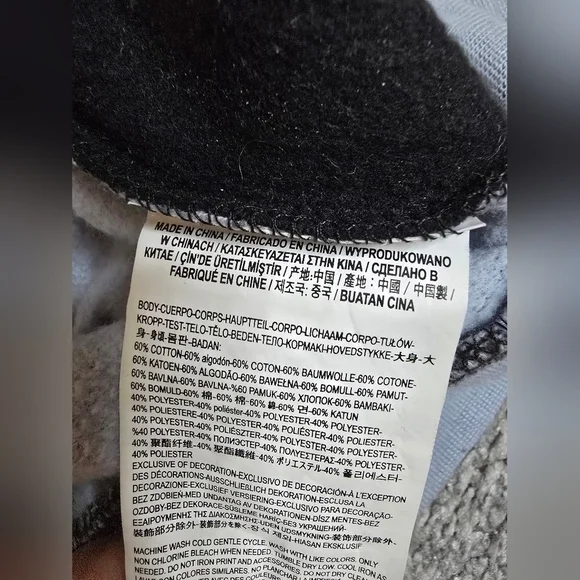 Vans X Disney Nightmare Before Christmas Mixed Pattern Crewneck Sweatshirt Small - Picture 9 of 11